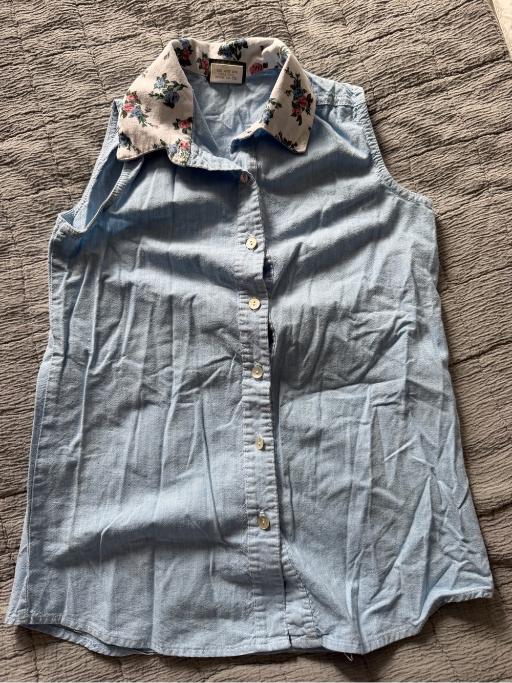 Light Blue Sleeveless Button-Up Shirt with Floral Collar - Kids